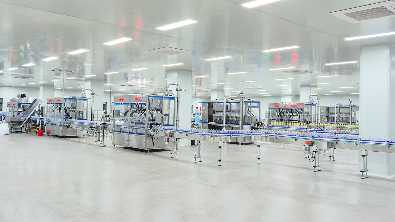 Six-Head Gear Pump Filling Machine, Ten-Head Continuous Cap-Securing Machine, Case Packer, Sealing Machine, Box Labeling Machine, Robot Palletizing Machine Project Site (2)