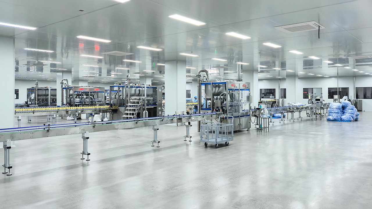 Six-Head Gear Pump Filling Machine, Ten-Head Continuous Cap-Securing Machine, Case Packer, Sealing Machine, Box Labeling Machine, Robot Palletizing Machine Project Site (3)